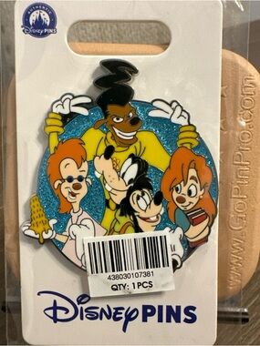 Disney Parks Pin 2026 Family Cluster Goofy Movie Powerline Max Roxanne Bobby